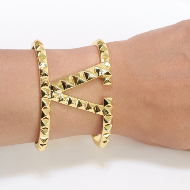 Large Alphabet V Bracelet in gold finish