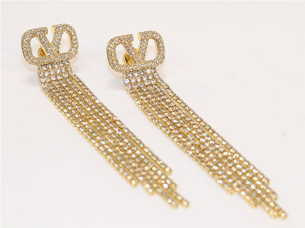 Cz chain alphabet V dangles