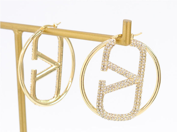Alphabet V cz hoops