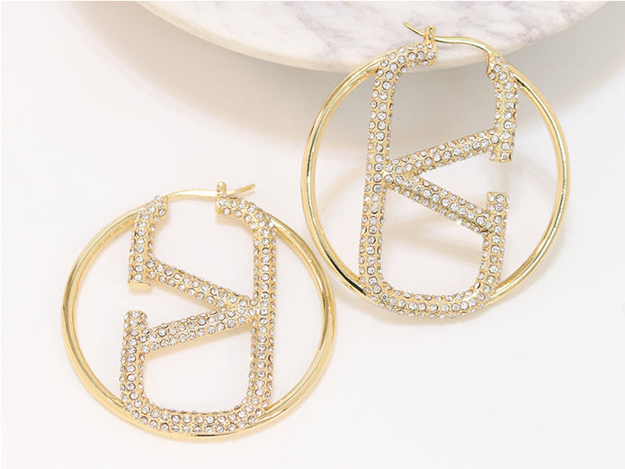 Alphabet V cz hoops