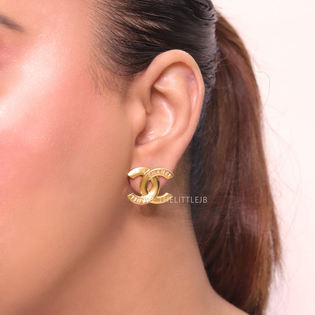 Double C engraved studs