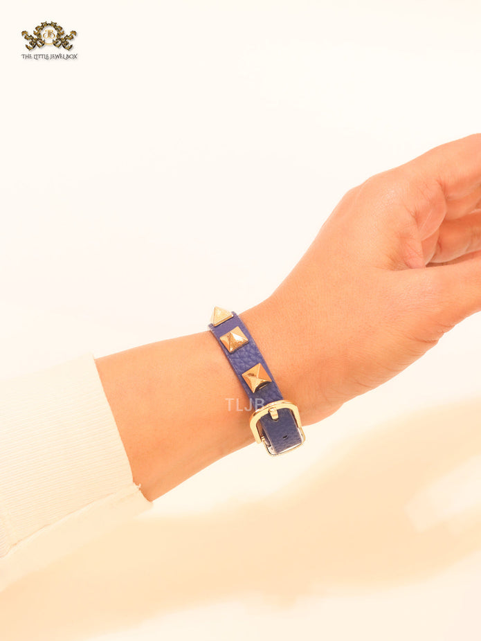 Alphabet V rockstud blue bracelet