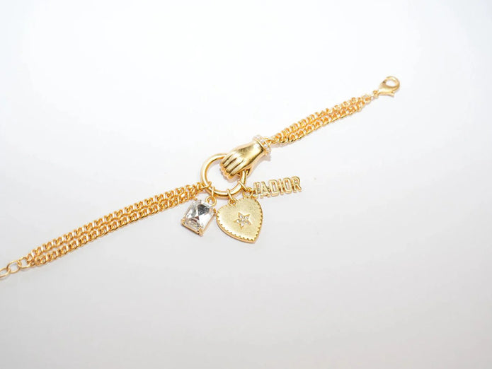 Elegant Gold Charm Bracelet with Heart and Crystal
