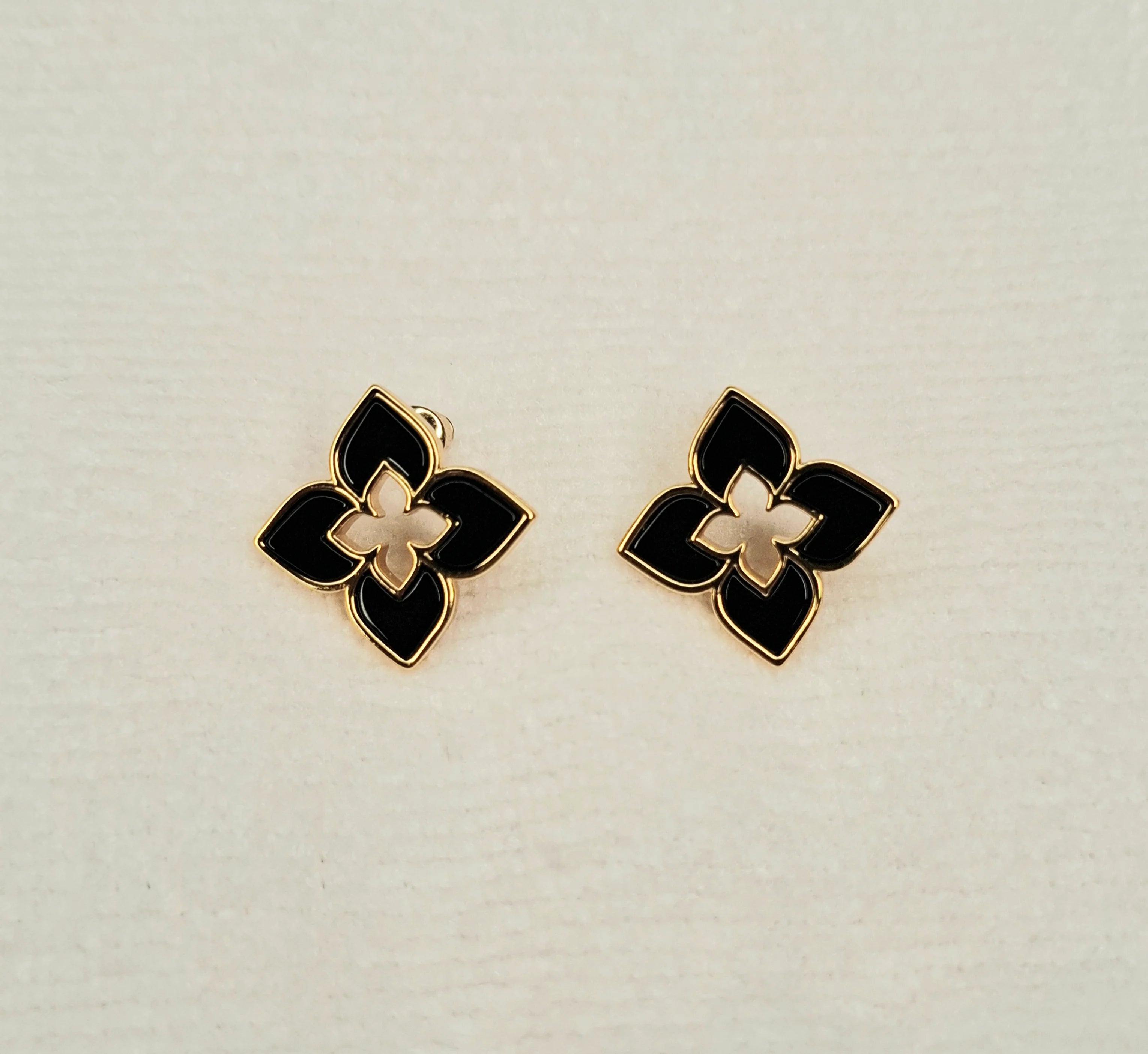 Alphabet RC Gold Plated Black Clover Plain Stud Earring
