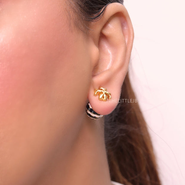 T Motif Black & white bomber studs