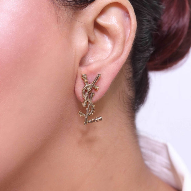 Alphabet YSL earrings in rustic look