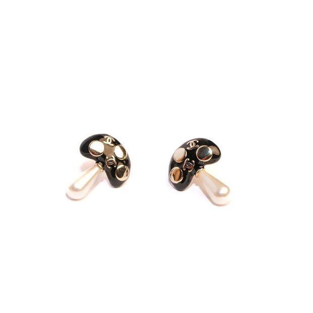 Double C Black Mushroom Studs
