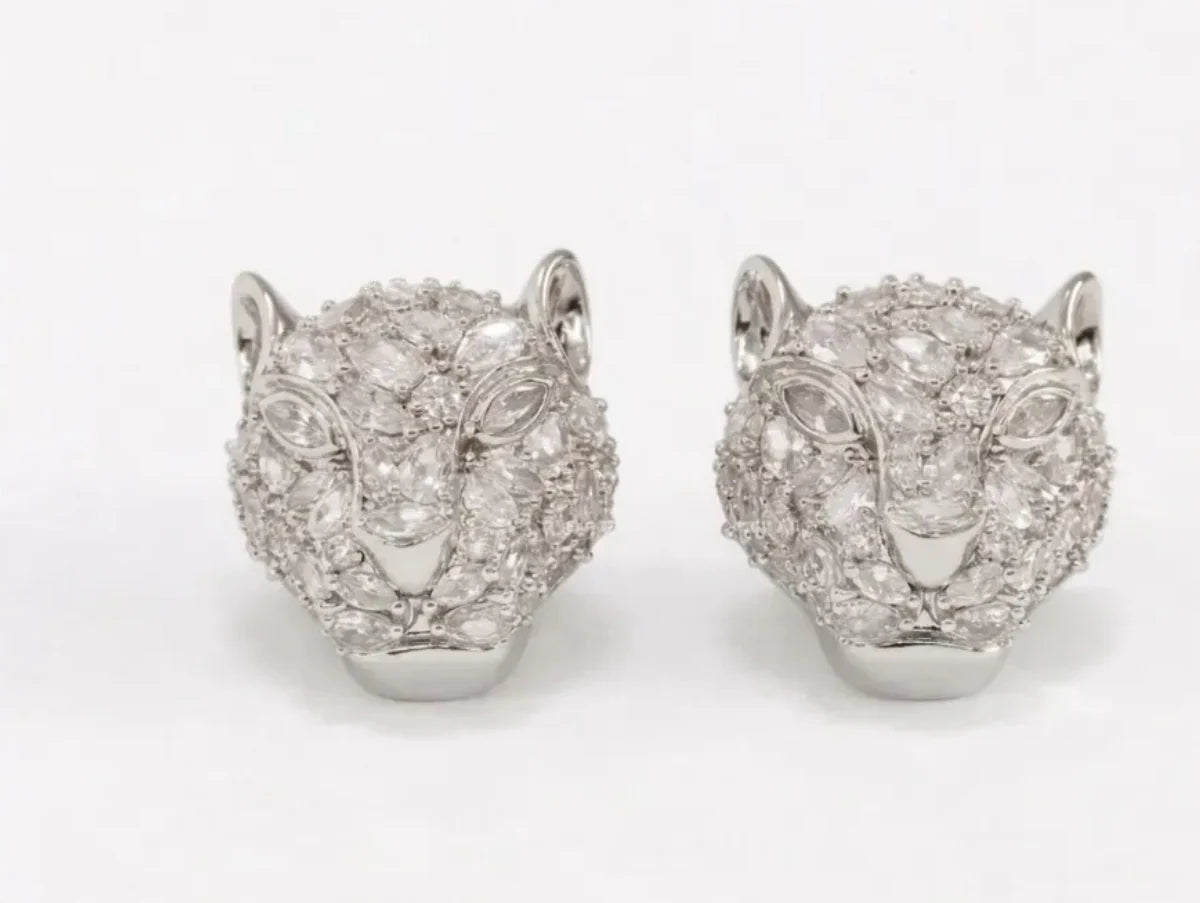 Panther head stud earrings in platinum plating and cz
