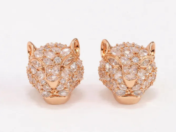 Panther head stud earrings in rose gold plating and cz