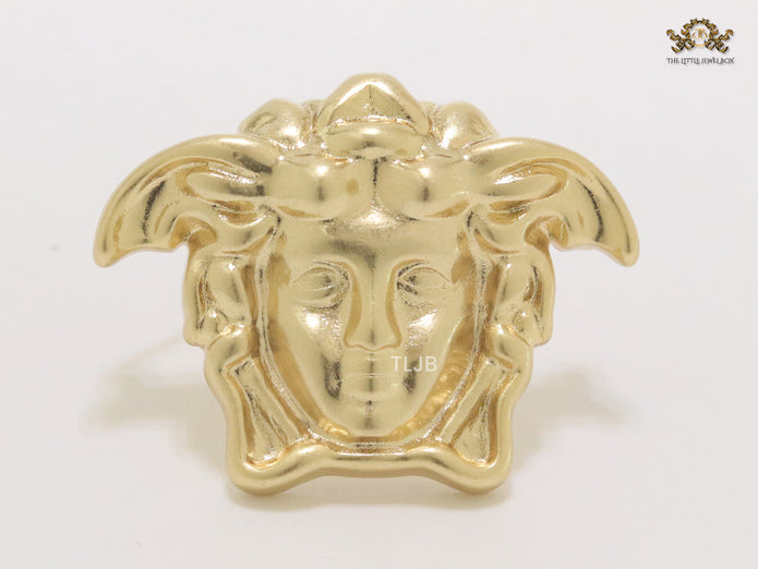 Medusa Brooch in Gold