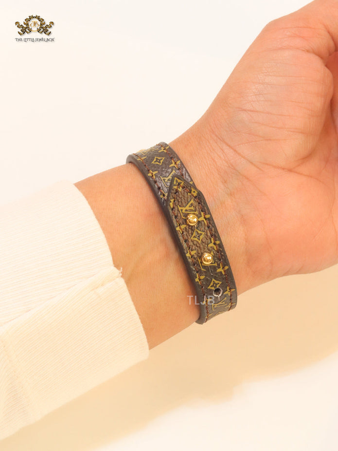 Alphabet L & V brown leather bracelet