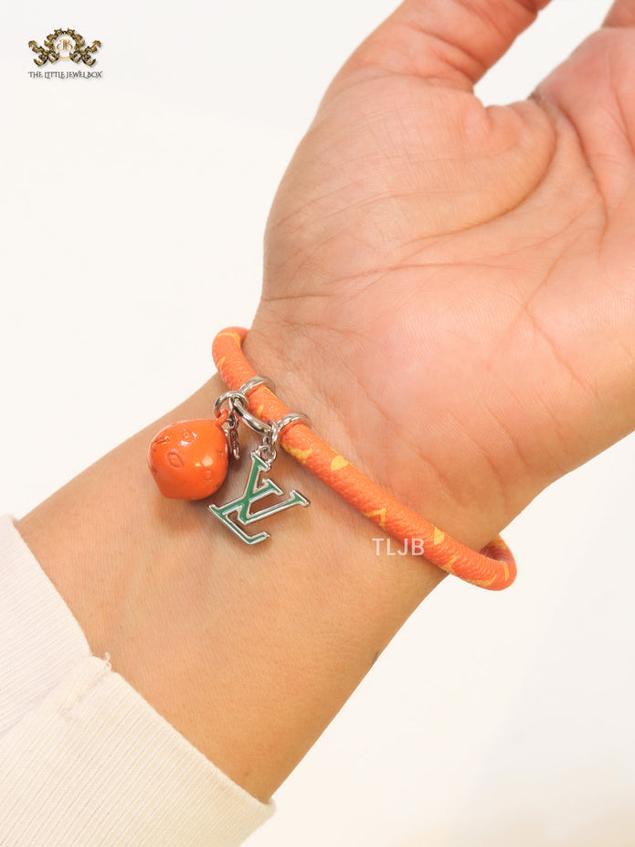 Alphabet L & V orange bracelet