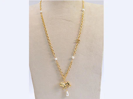Lion and pearl drop link double C chain