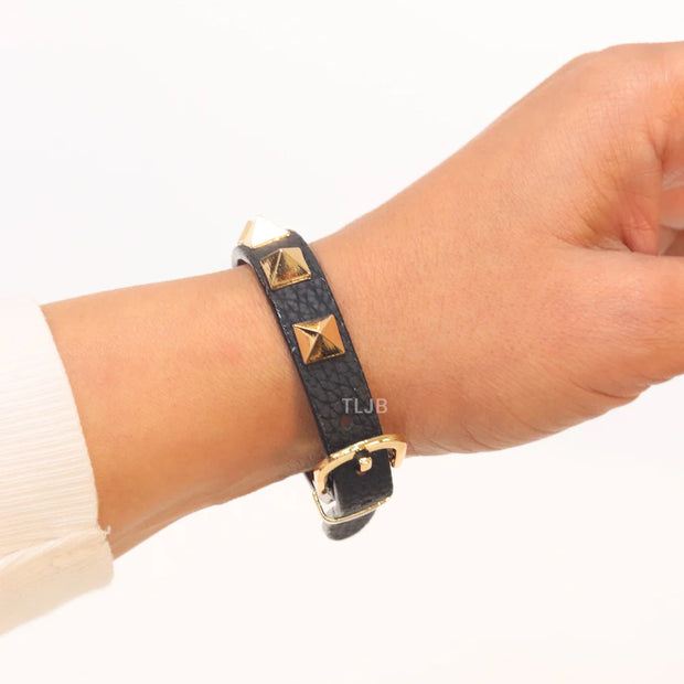 Alphabet V rockstud black bracelet