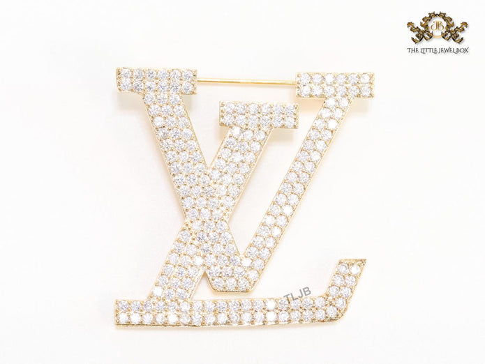 Stylish Land V brooch in cz and rose gold finish