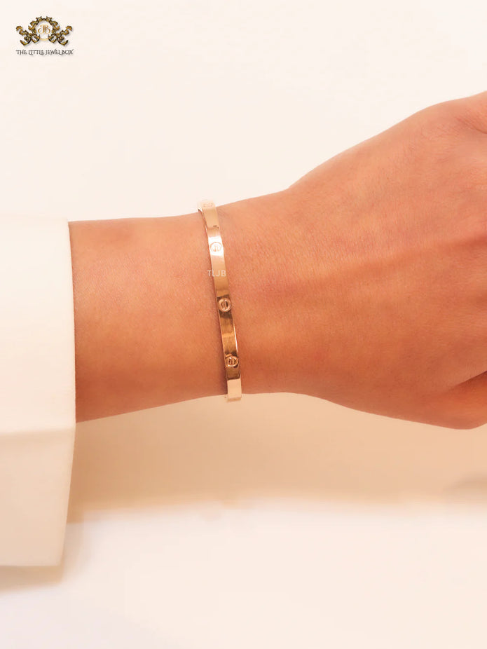 Rose gold plated plated rectangular screw bracelet