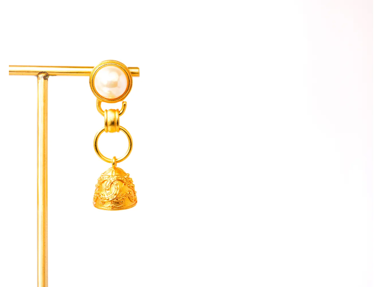 Double C gold pearl dome earring