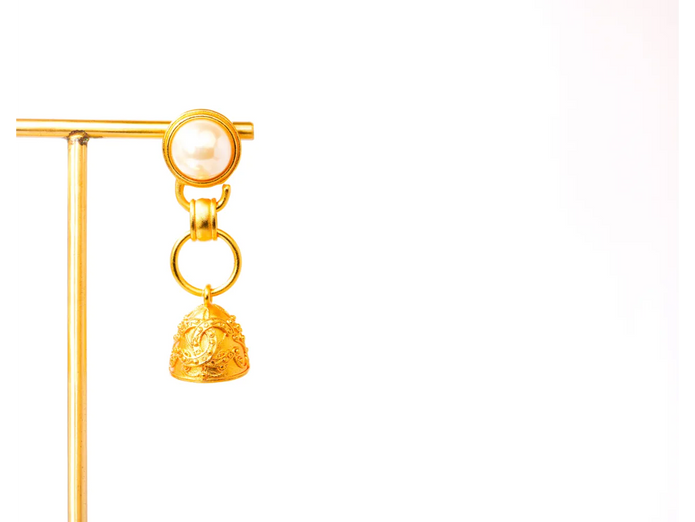 Double C gold pearl dome earring