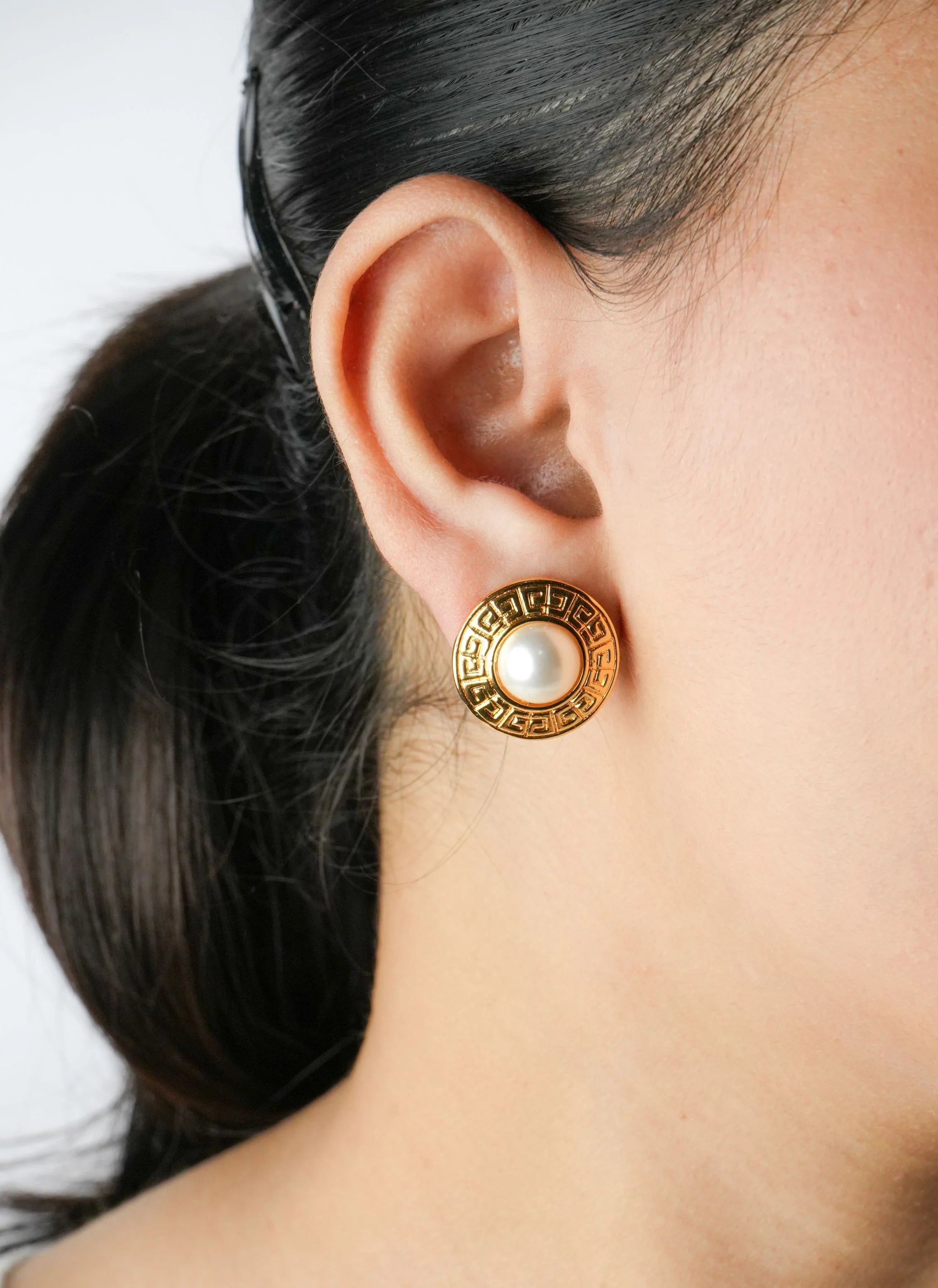 Alphabet G Pearl Round Studs in Gold Plating