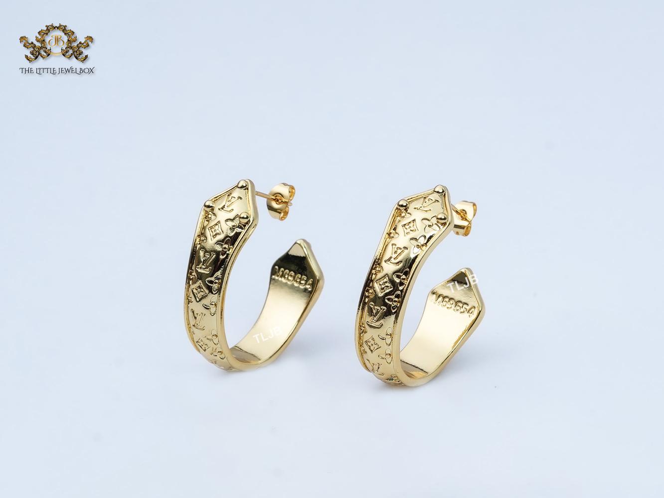 Alphabet L & V embossed hoops