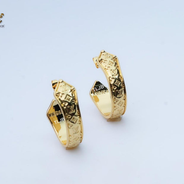Alphabet L & V embossed hoops