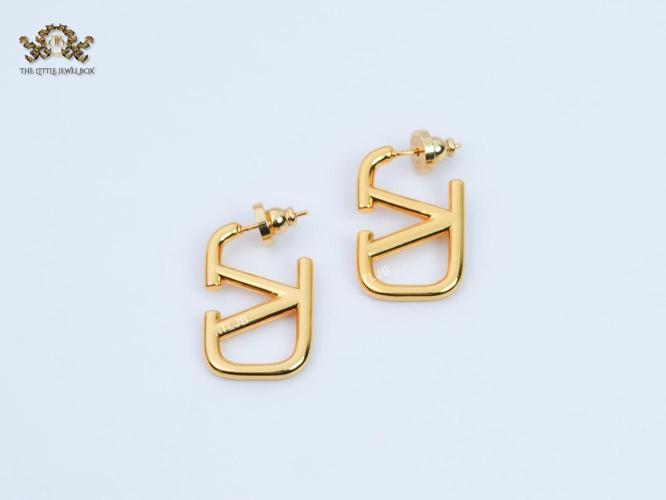 Open V small rectangular hoops 27mm