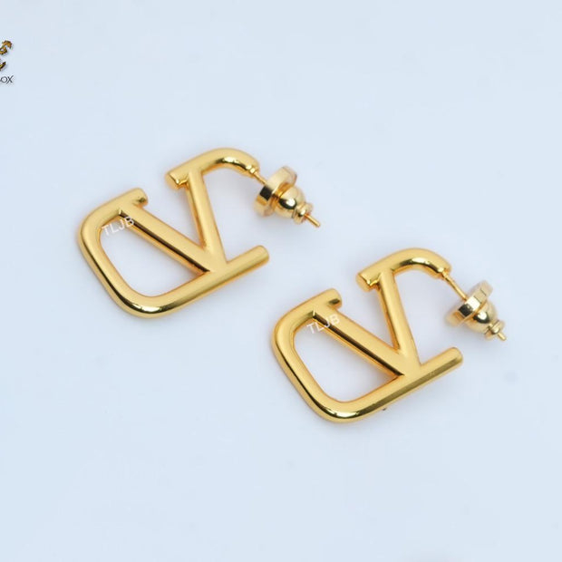 Open V small rectangular hoops 27mm