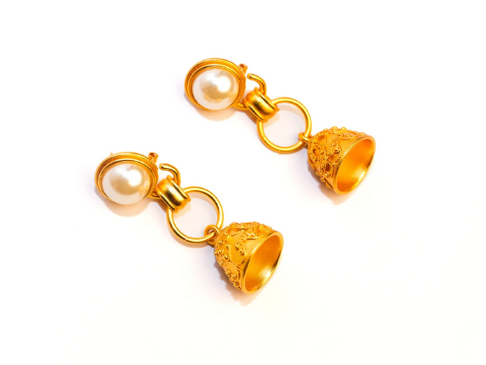 Double C gold pearl dome earring