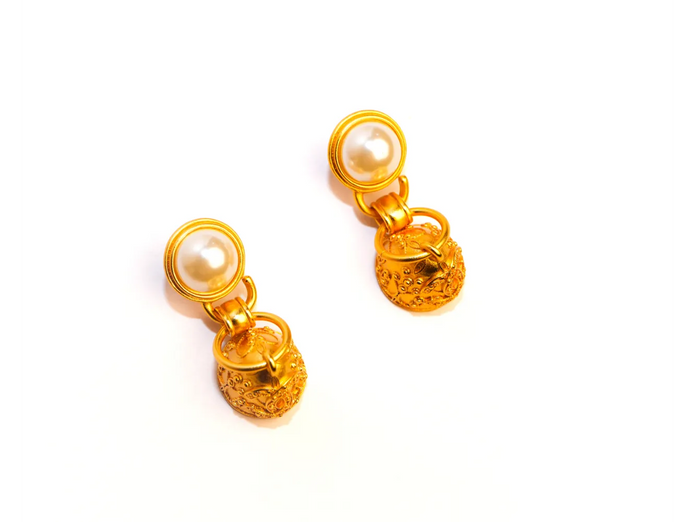 Double C gold pearl dome earring