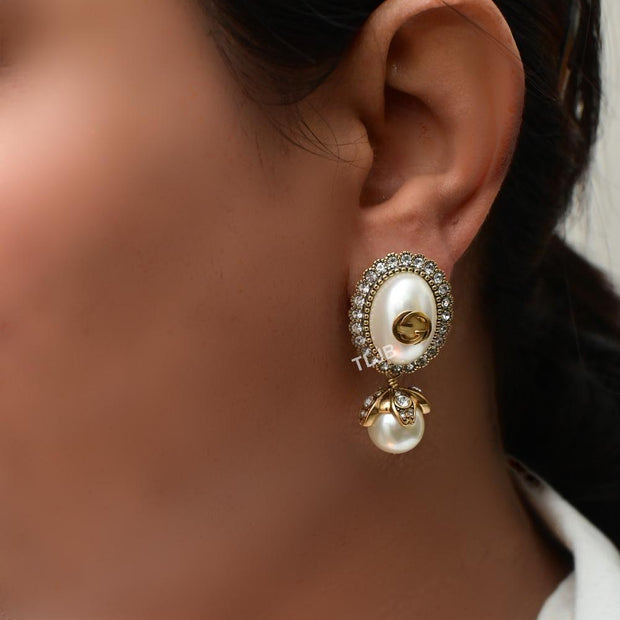 Double G vintage white earrings