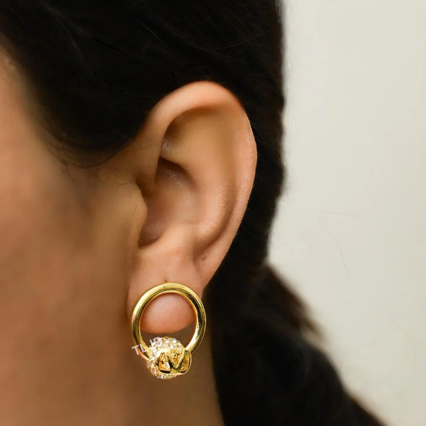 Alphabet V gold ring studs