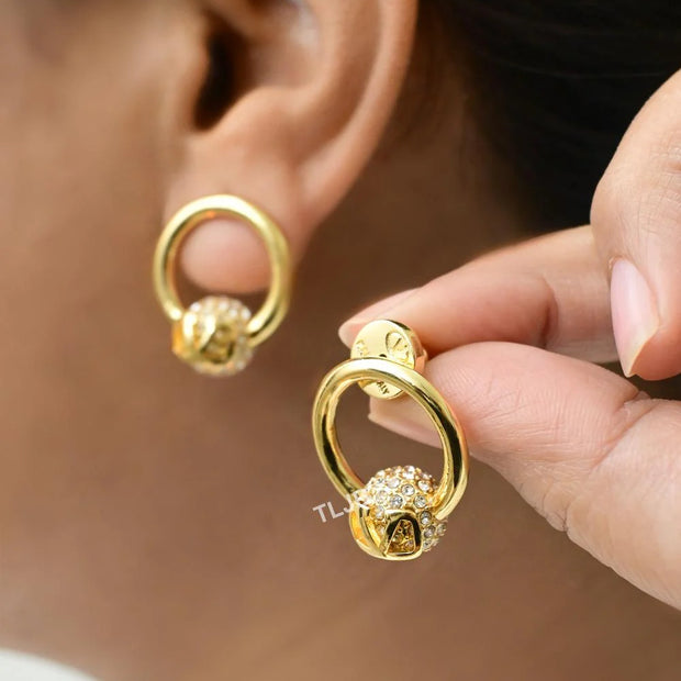 Alphabet V gold ring studs