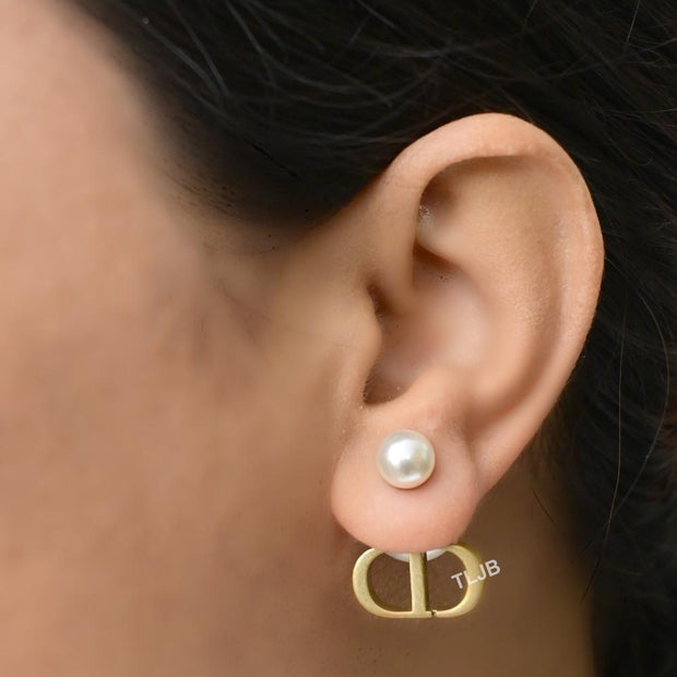 Alphabet CD and pearl bomber studs matt