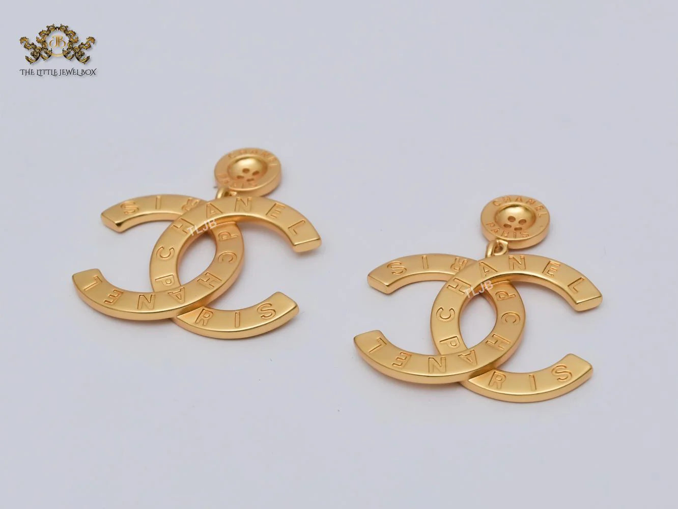 Double C embossed button gold danglers