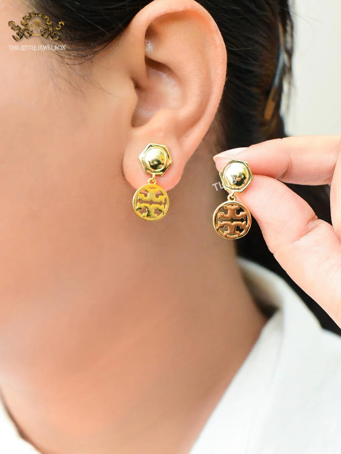 Alphabet T gold earrings