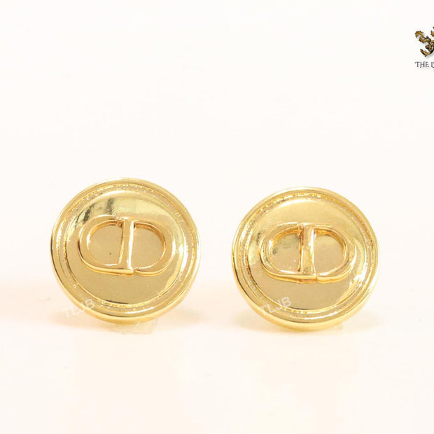 Alphabet CD small gold studs