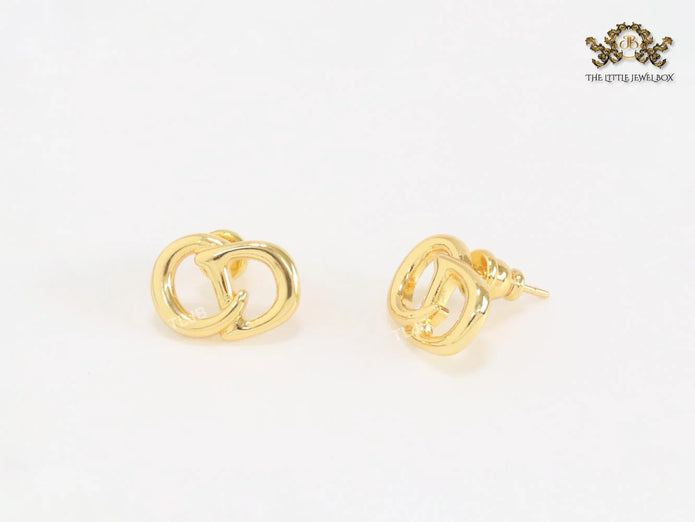Alphabet CD twisted small gold studs