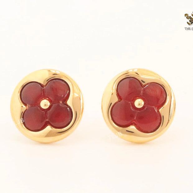 Red onyx and gold studs
