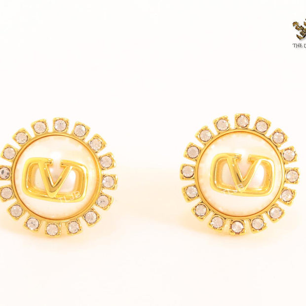 Open V pearl and gold cz studs