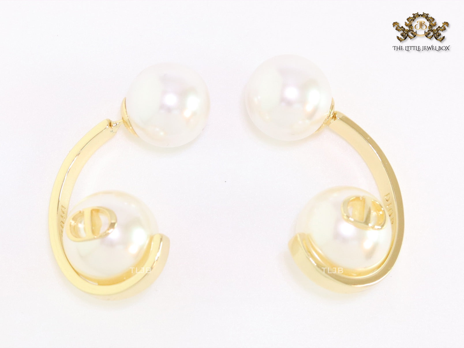 Alphabet C and D pearl and gold dangles