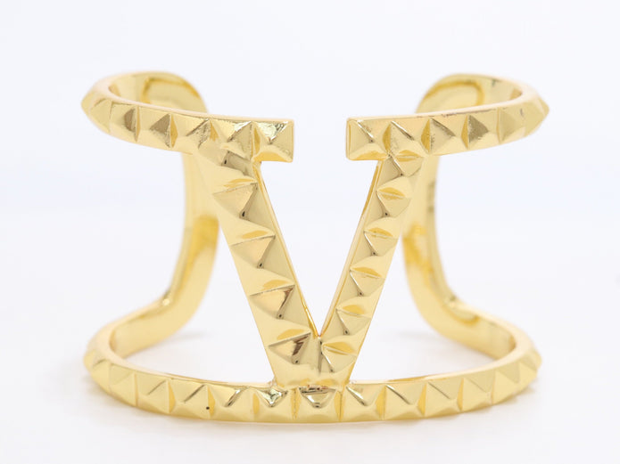 Large Alphabet V Bracelet in gold finish