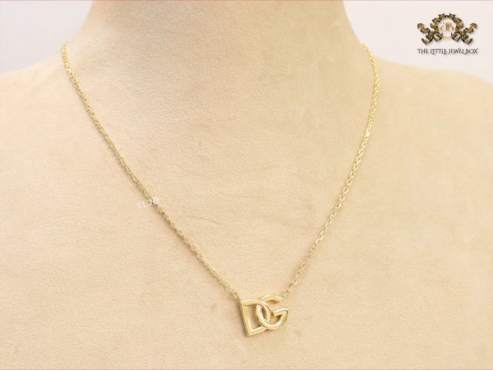 Alphabet D and G gold chain