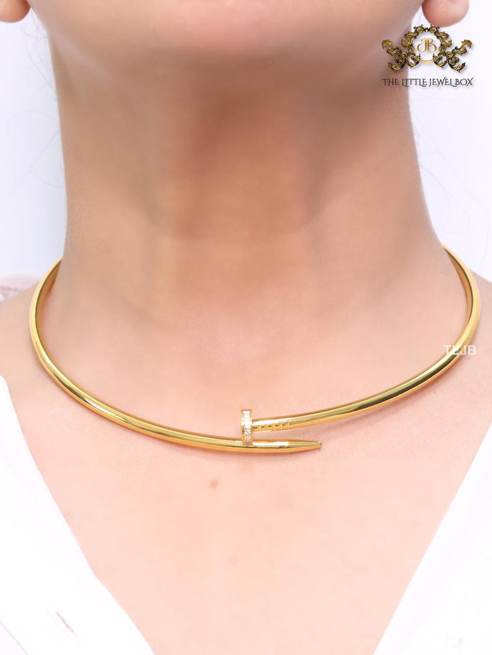 Gold screw necklace