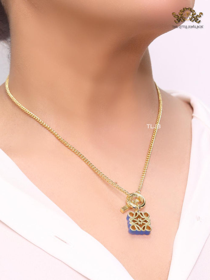 Alphabet L blue & gold sleek pendant