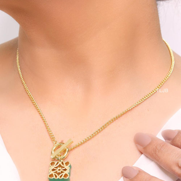Alphabet L green & gold sleek pendant