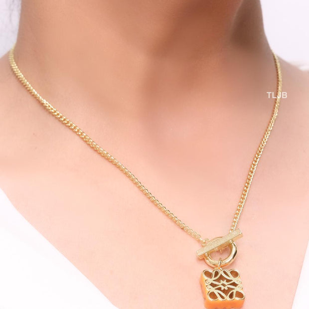 Alphabet L yellow & gold sleek pendant