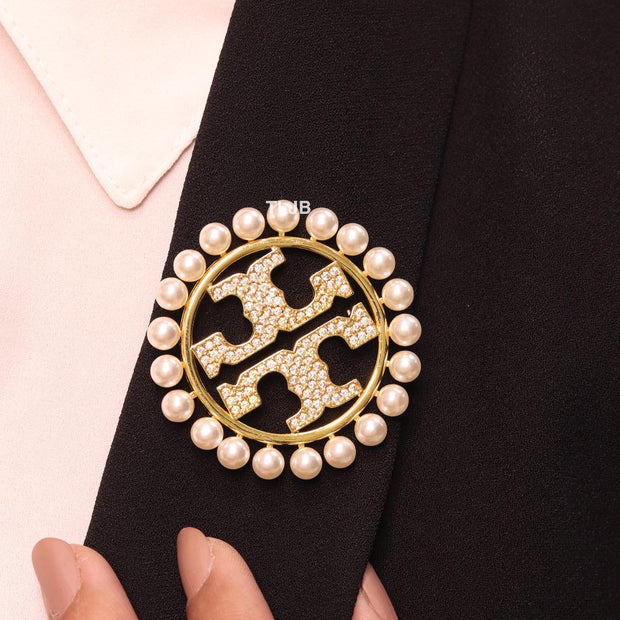 Alphabet T gold, cz and pearl brooch