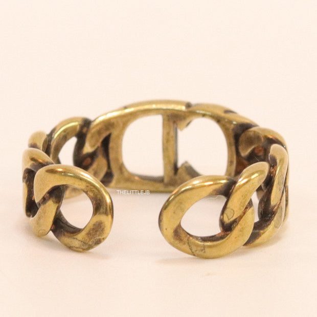 Gold plated link chain pattern open ring with alphabets