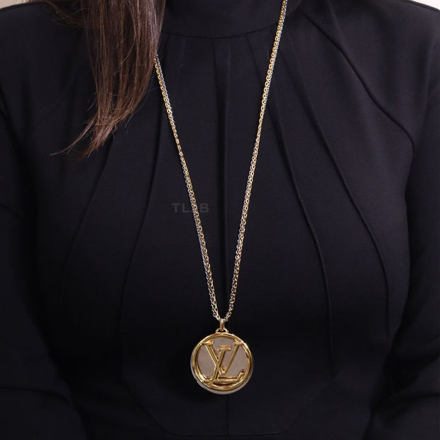 Alphabet L long gold chain