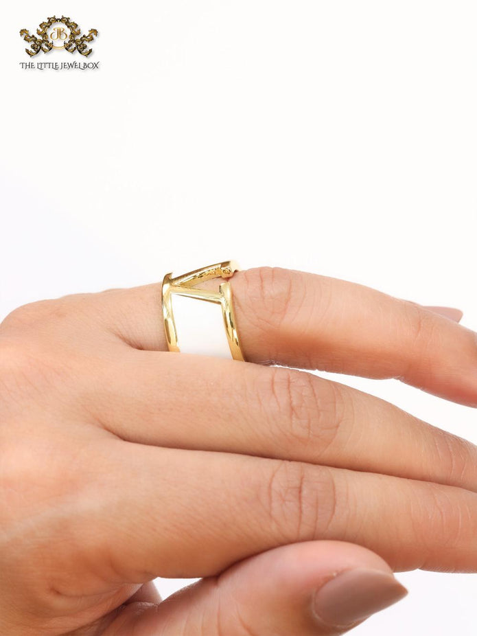 Open V and white enamel bold ring